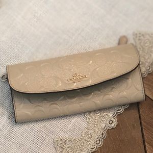 🎠 COACH WALLET 🎠